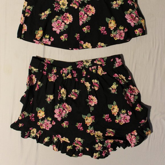 Flowery Pattern 2-Piece Set - Picture 3 of 3